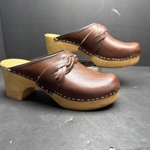 New Plast Clogs, Brown Leather, Women's‎ 6 M (EU 37)